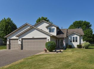 608 Holly Cir SW, Saint Michael, MN 55376