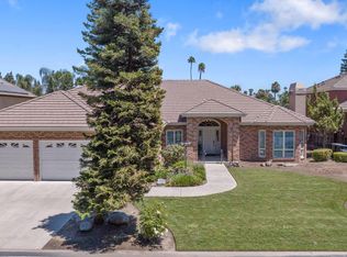 1516 N Roeben Dr, Visalia, CA 93291