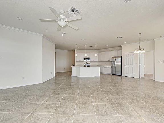 3rd image of 10058 Crooked Creek Dr #203