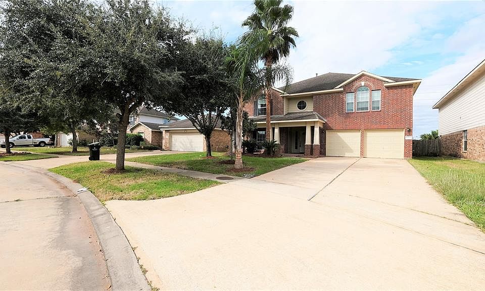 1st image of 5723 White Clover Dr