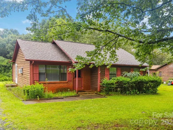 8428 Clear Meadow Ln, Charlotte, NC 28227