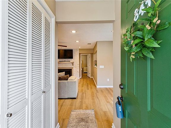 3rd image of 843 Sentinel Rdg SW