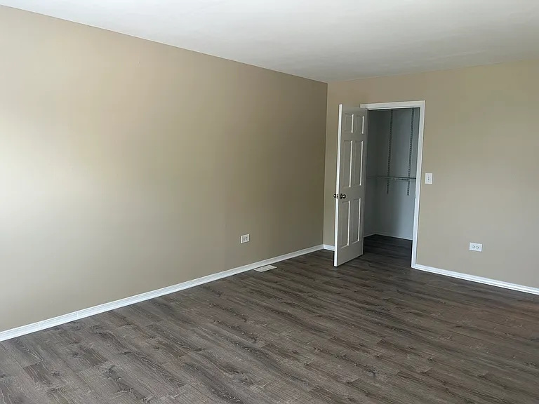 1080 Newport Hbr #0 — Photo 9