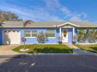 18045 4th St E, Redington Shores, FL 33708