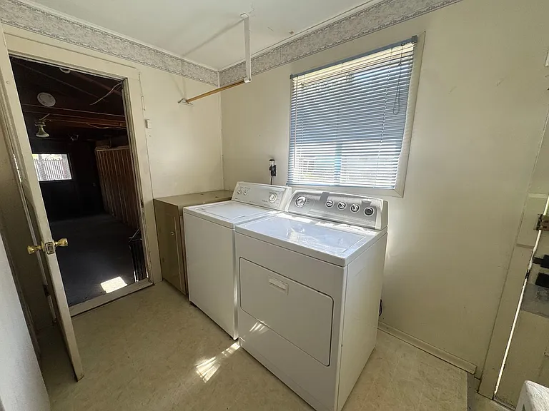 7400 SE Otty St — Photo 12