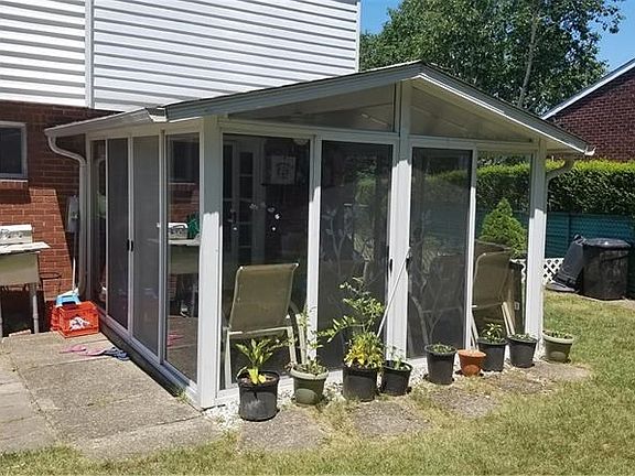 Three Season Room