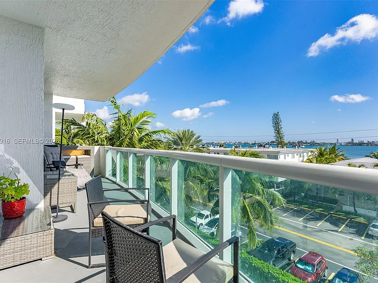 7910 Harbor Island Dr #402 — Photo 15