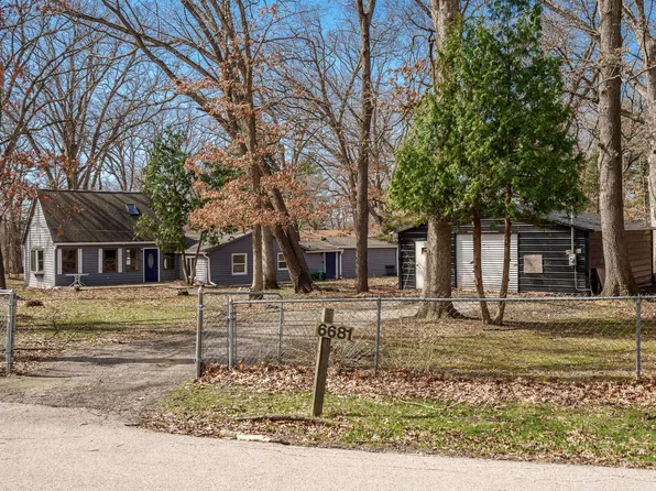 6681 42nd St, Rockford, IL 61109