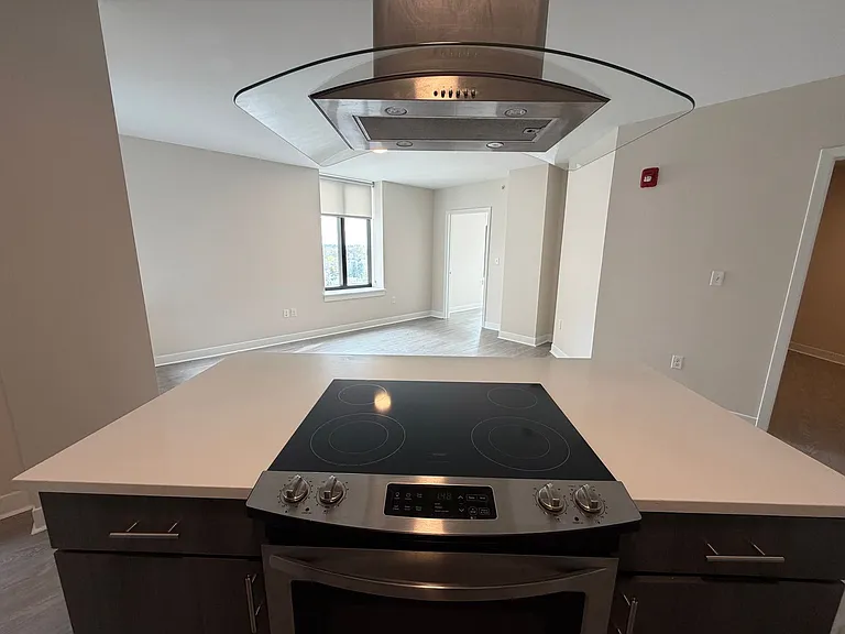 65 W Broad St — Photo 87