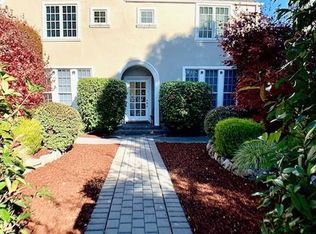 1504 Highway Rd, Burlingame, CA 94010