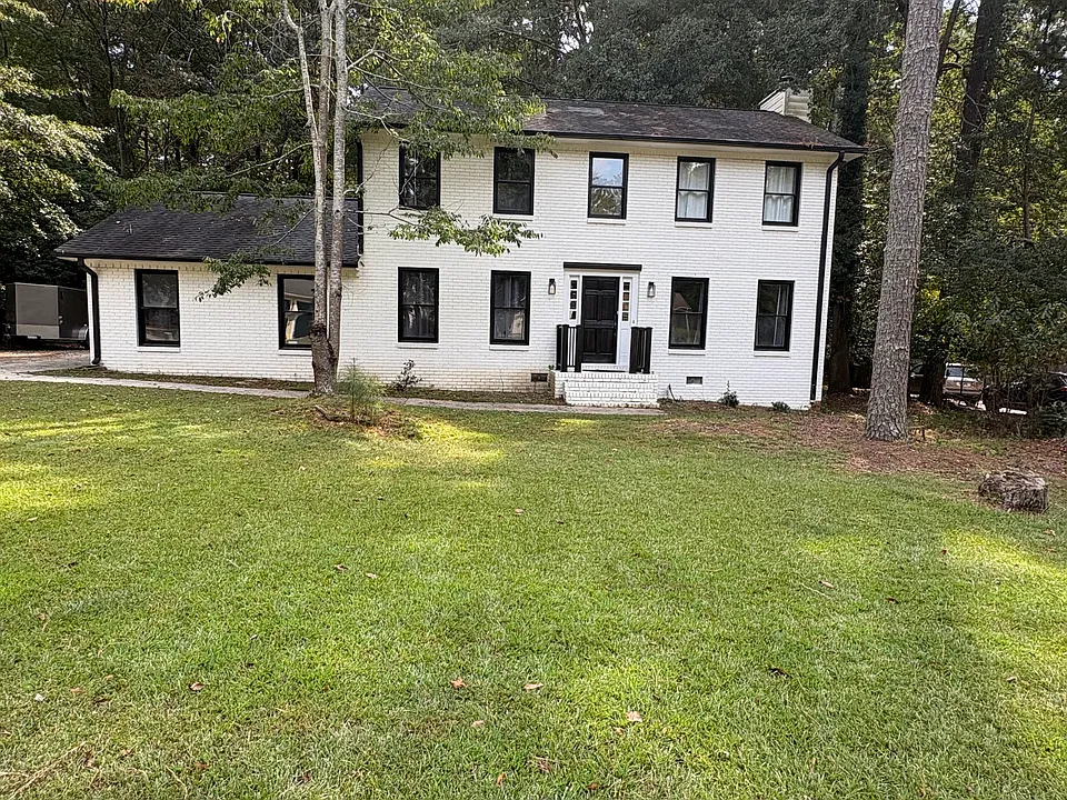 404 Raintree Bnd