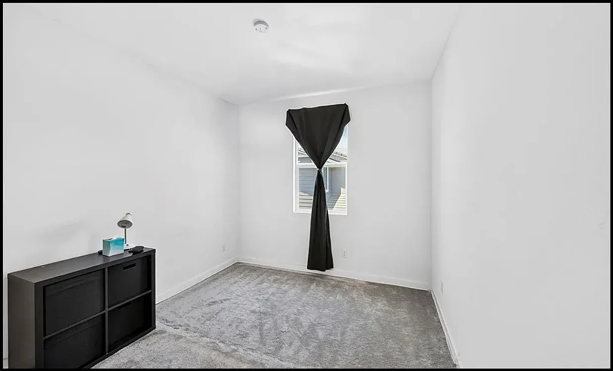 4 bed, 2067 sqft, $3,800 — Photo 2