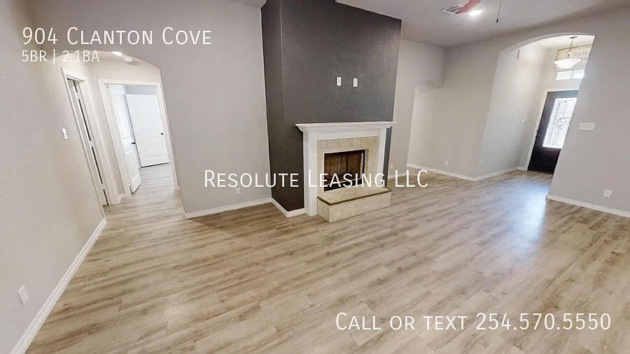 "Spacious 5-Bed Gem with Granite Countertops & Cozy Fireplace at 904 Clanton Cove!" — Photo 3