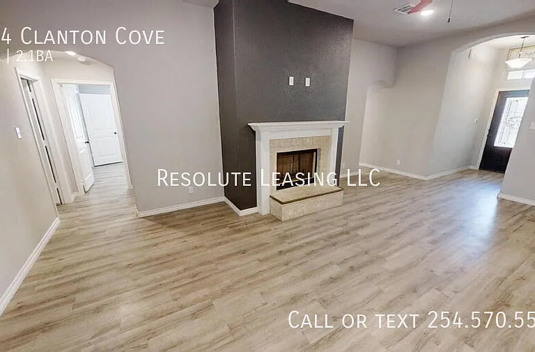 904 Clanton Cv — Photo 3