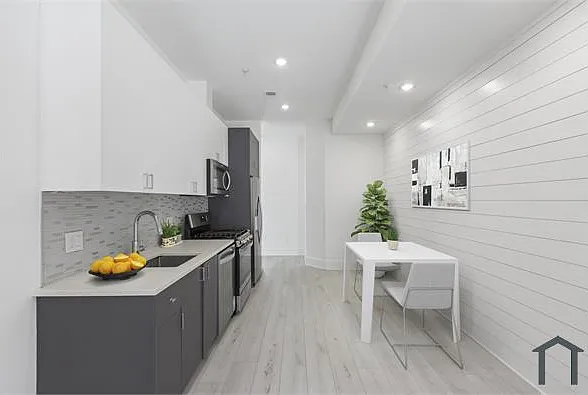 1202 Longfellow St NW #9 — Photo 4