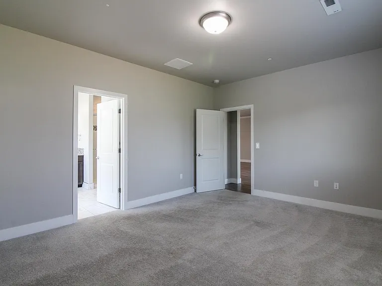 2452 Brodie Ln — Photo 18