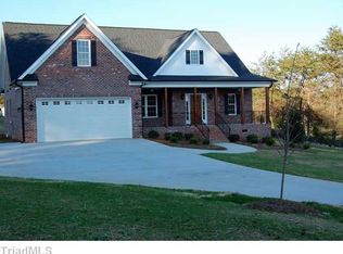 7315 Lees Ridge Rd, Oak Ridge, NC 27310