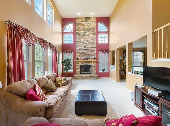 3rd image of 1800 Northwood Ln
