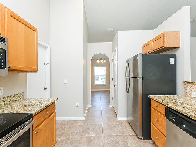 1159 Newcomb Ave — Photo 8