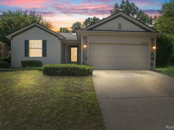 3422 Herrington Dr, Holly, MI 48442