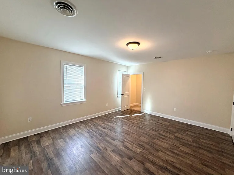 114 N Main St #B — Photo 19