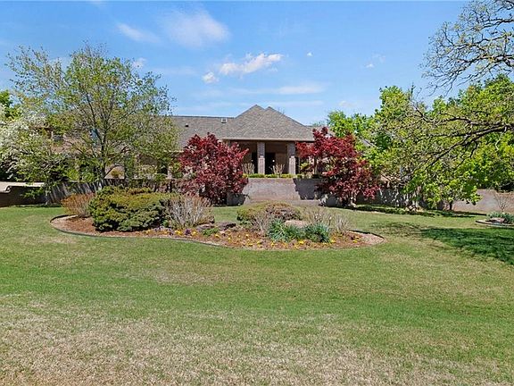 3rd image of 4013 Oakdale Farm Cir