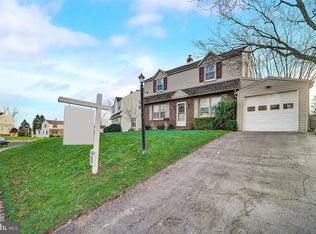 318 Forest Ave, Willow Grove, PA 19090