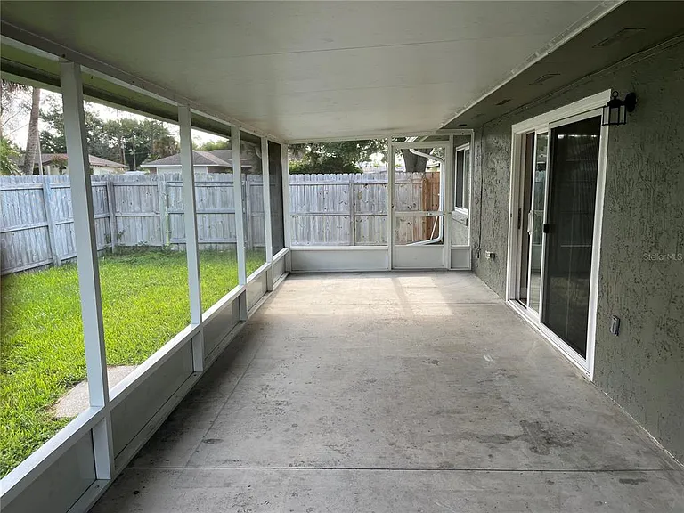 3101 Village Ln — Photo 4