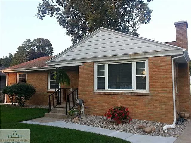 2101 Rossiter Pl photo 1