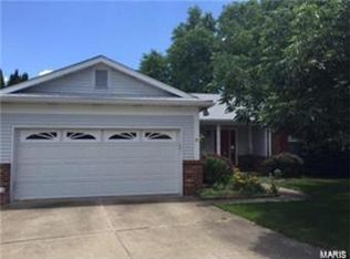 1126 Colony Ct, O'Fallon, IL 62269