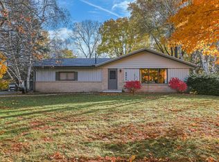 4911 Vrana Ln, Racine, WI 53405