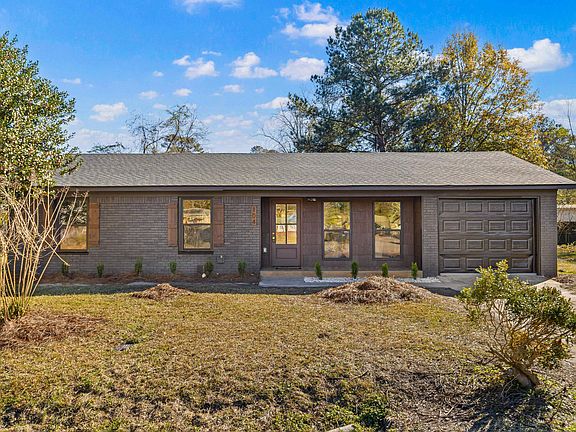 2nd image of 104 Lily Pl