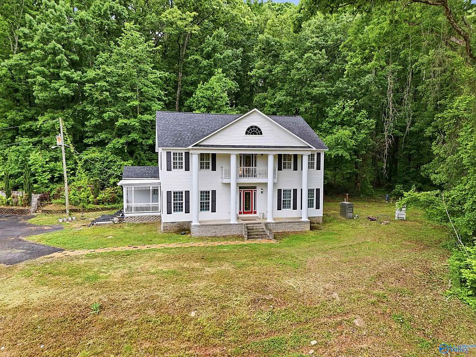 1st image of 480 Mountain Oak Trl