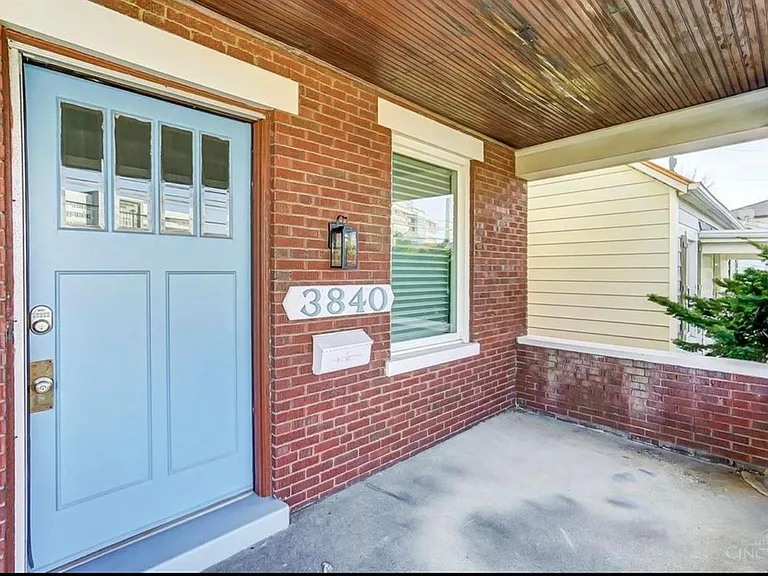3840 Edwards Rd — Photo 2