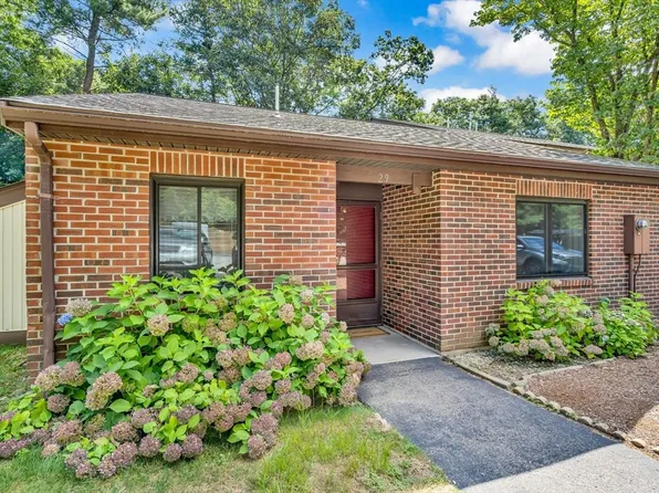 29 Highwood Dr #29, Franklin, MA 02038