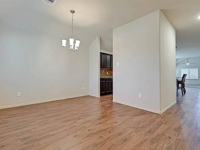 1415 Rodeo Cattle Ln — Photo 5