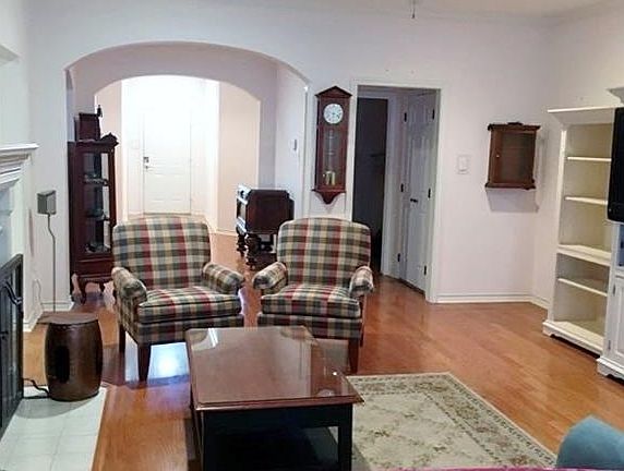 4th image of 607 Clovis Ct