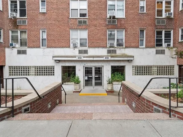 610 Waring Avenue #1L, Bronx, NY 10467