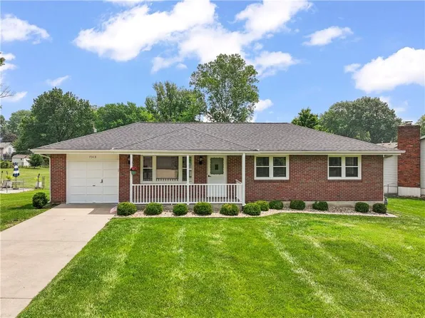 7313 N Wayne Ave, Gladstone, MO 64118