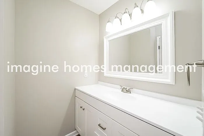 7746 Skylineview Dr — Photo 14