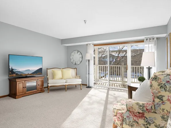 18400 Euclid St APT 261, Farmington, MN 55024