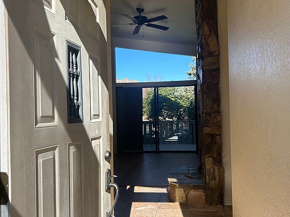 5th image of 305 Oak Creek Blvd Unit 1