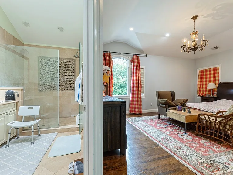 107 Hudson Ave #107 — Photo 18