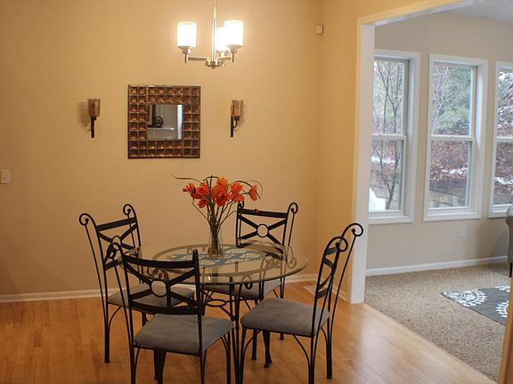 5th image of 3062 Woodridge Cir NE #2