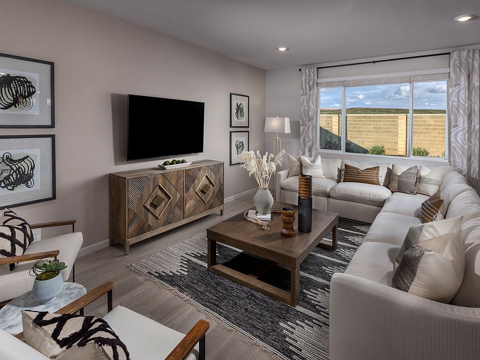 NCA_ArroyoGrove_Plan4_GreatRoom_1660EagleRiverAve_Model