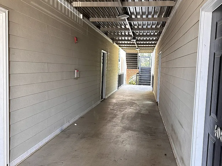 Park West — Photo 10