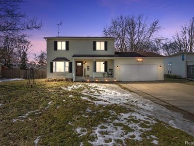 2400 Meadowcroft Dr, Burton, MI, 48519