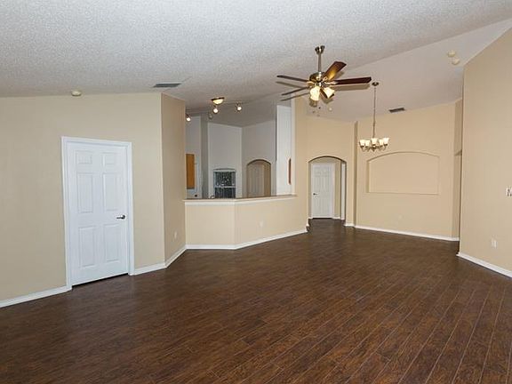 3rd image of 755 Prince Charles Dr