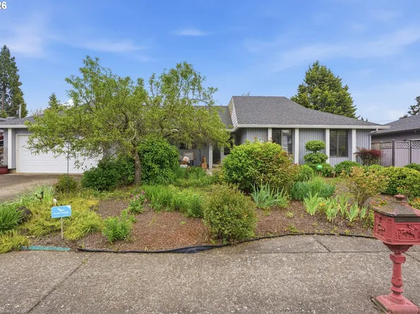 342 McLaughlin Dr, Woodburn, OR 97071