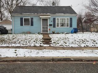 725 Gordon Ave, Lansing, MI 48910